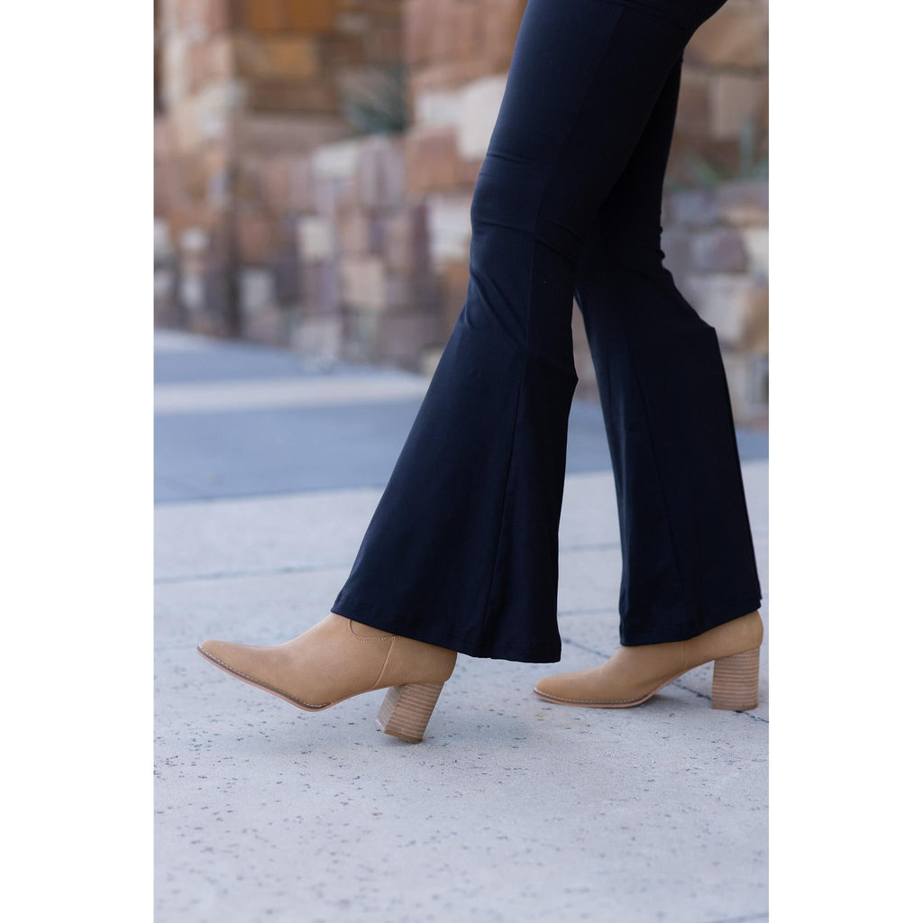 Natalie - Black Super Flare Leggings